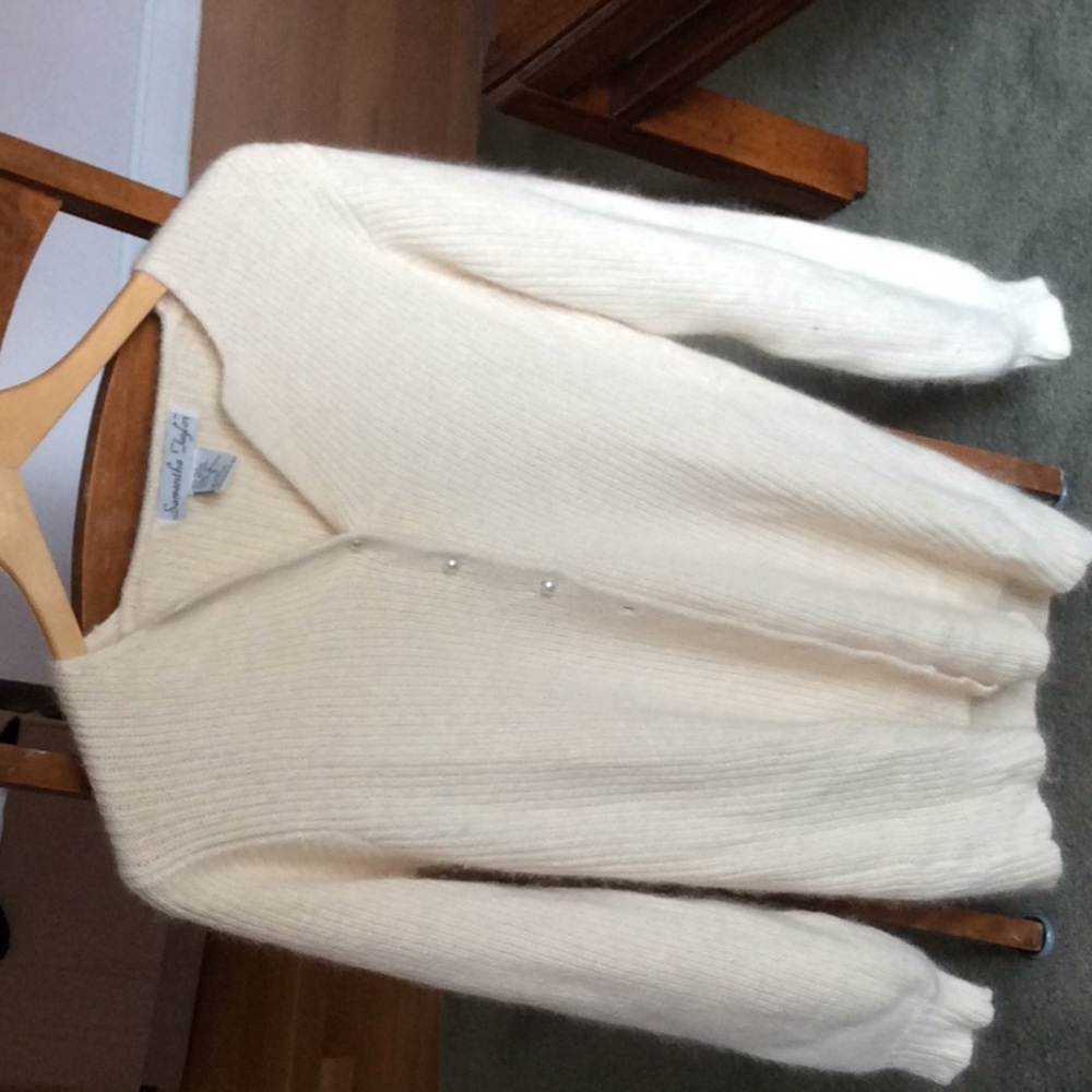Sweater by Samantha Taylor size small never worn